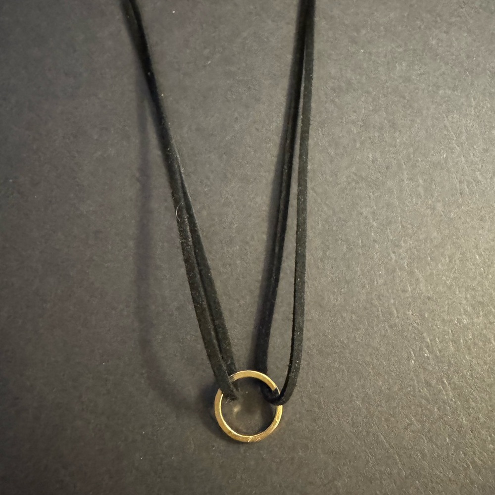 Chic Black and Gold Necklace